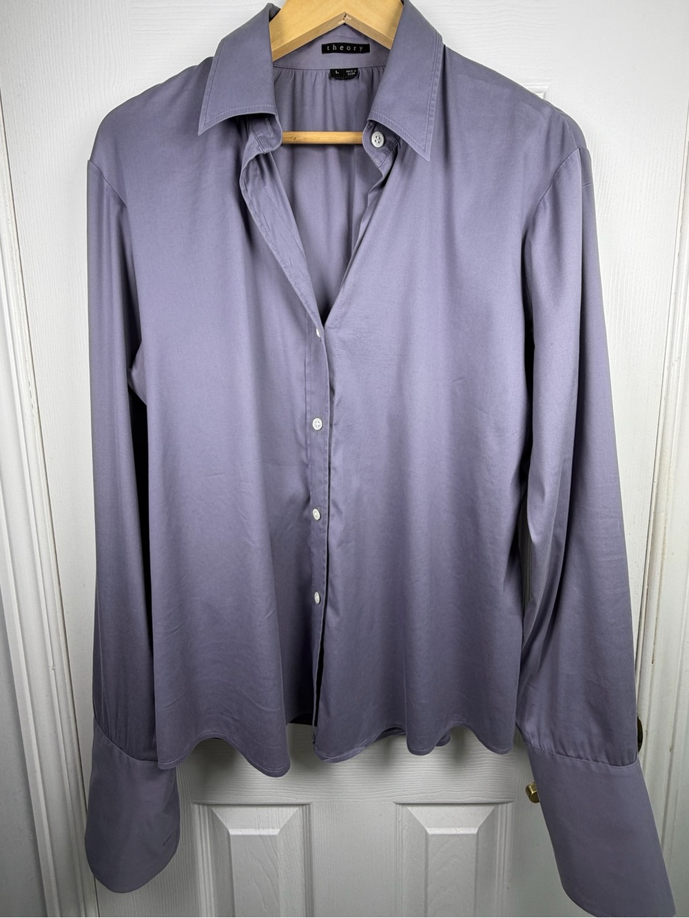 Theory Grey Button-Down Shirt Women's L Quiet Luxury Minimalist Workwear Stretch